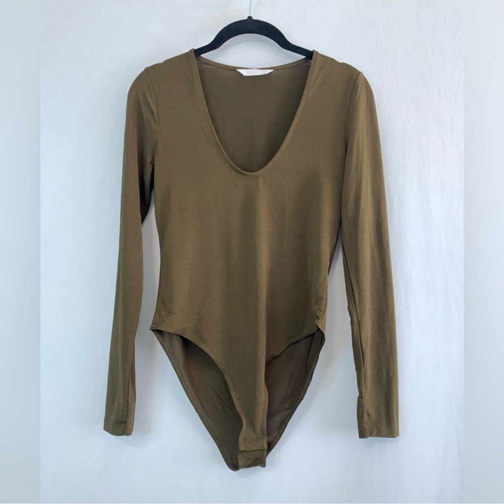 H&M Women's Brown Scoop Neck Long Sleeve Bodysuit Size M / L